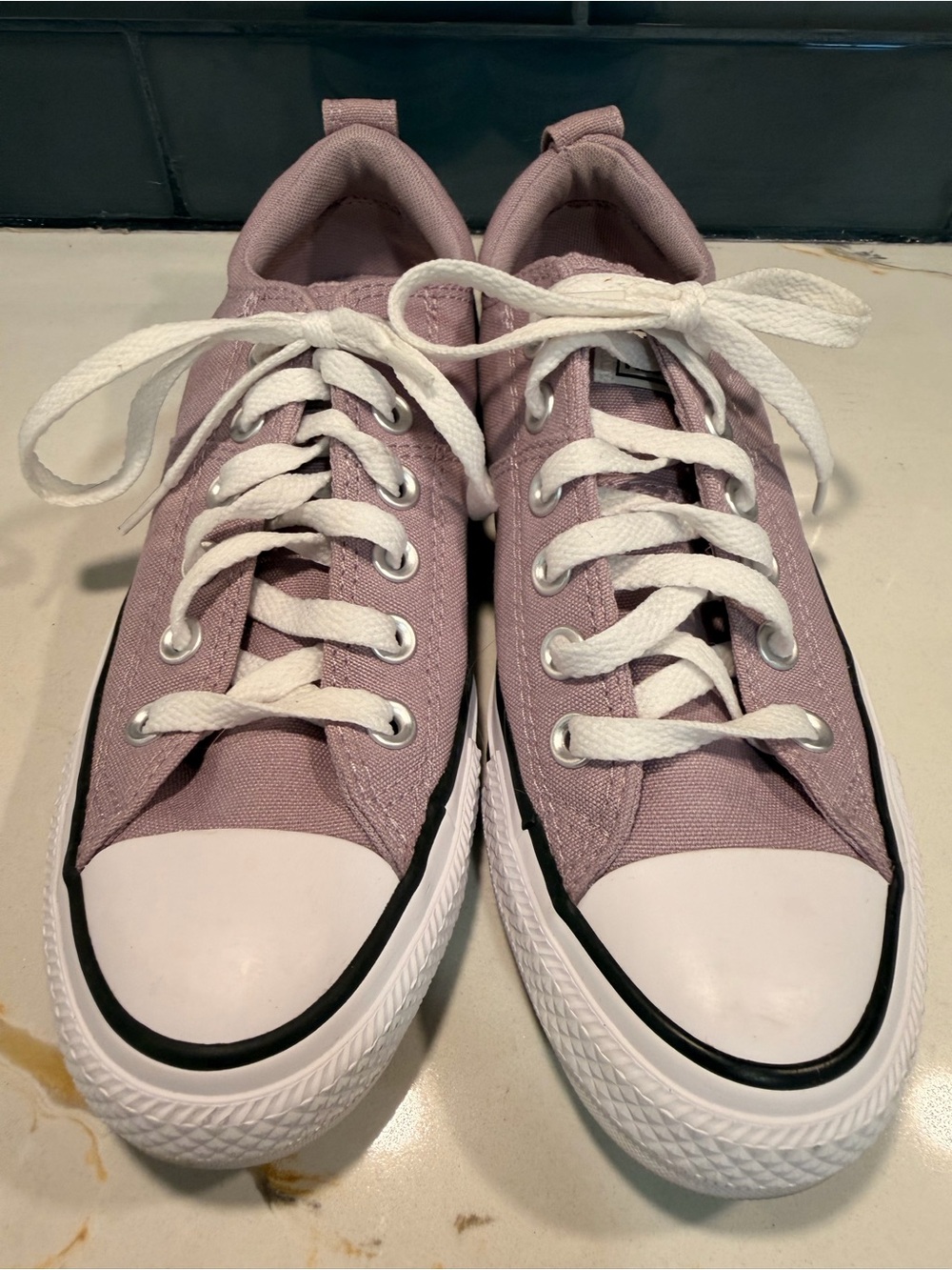 Low-Top Canvas Sneakers in Lucid Lilac with White Trim